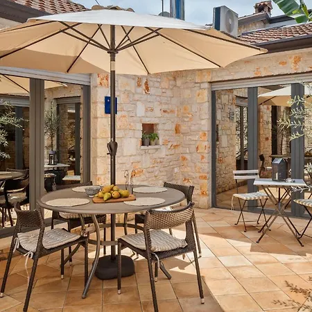 Grota Premium Apartment & Room Poreč Extérieur photo